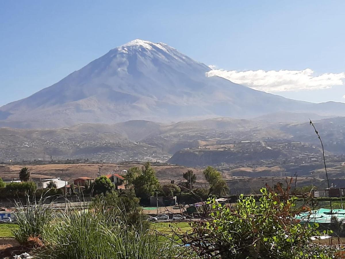 The First Real Bed & Breakfast Hiking Hotel 'The Office' In Arequipa, Peru Esterno foto